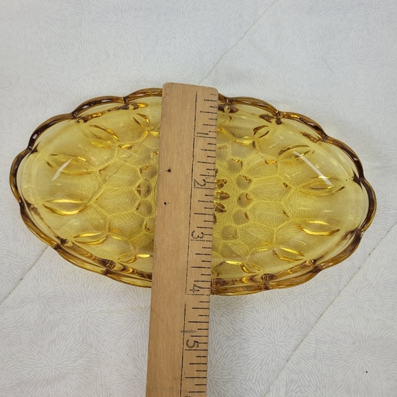 Vintage Amber Shallow Glass Serving Bowl Trinket Dish 4 x 7 x 1 1/4 home decor - Picture 3 of 5